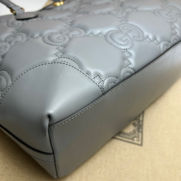 G*u*i gg matelassé leather medium tote