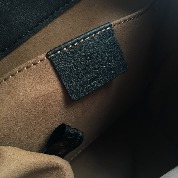 G*u*i backpack style ‎498194