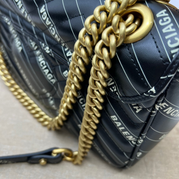 G*u*i gg marmont 26cm