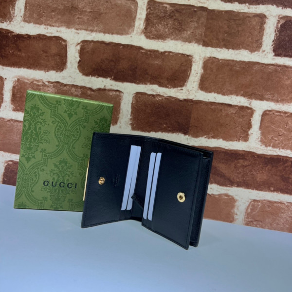 G*u*i gg card case wallet