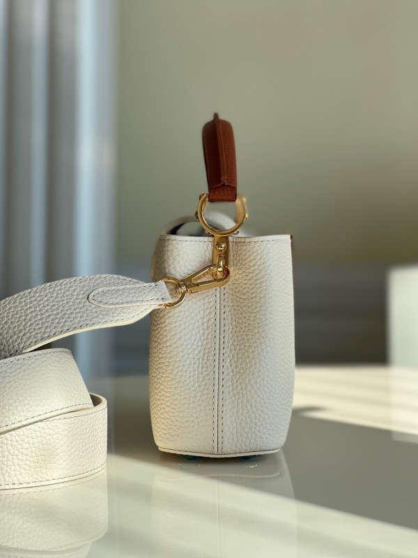 l0*is V*t0n capucines mini