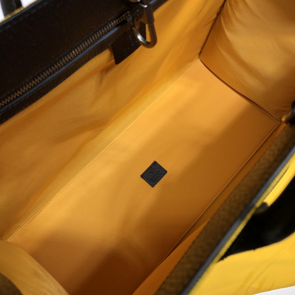 G*u*i off the grid tote bag