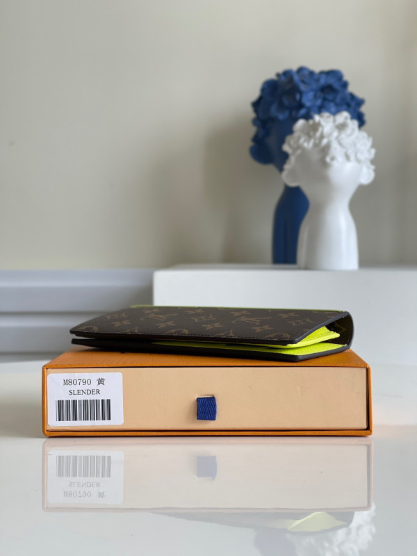 l0*is V*t0n brazza wallet