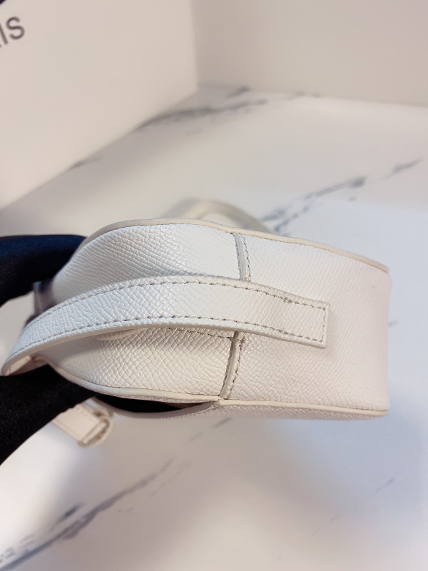 Ba*len*cia*ga everyday camera bag xs