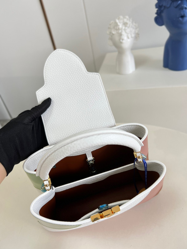 l0*is V*t0n capucines bb