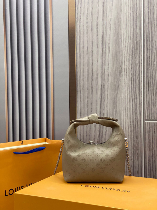 l0*is V*t0n why knot pm