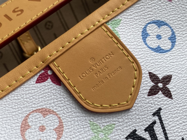 l0*is V*t0n graceful mm