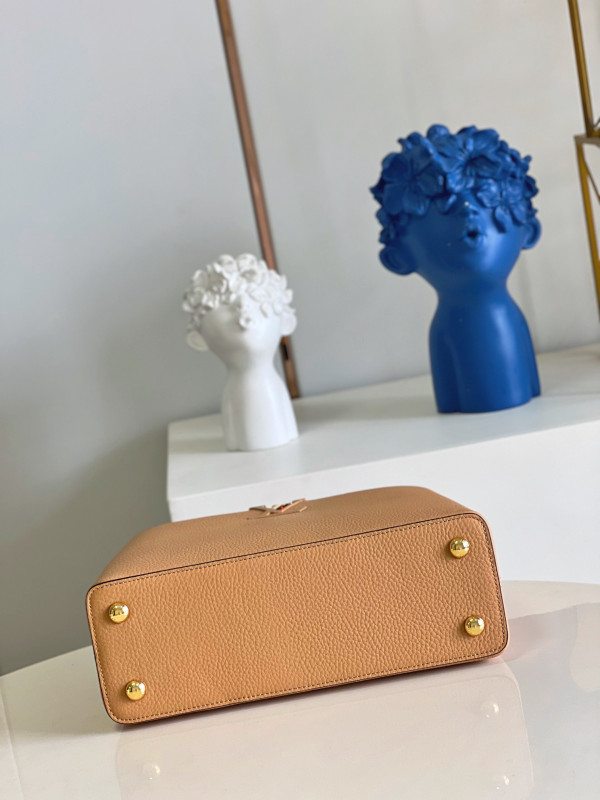 l0*is V*t0n capucines bb