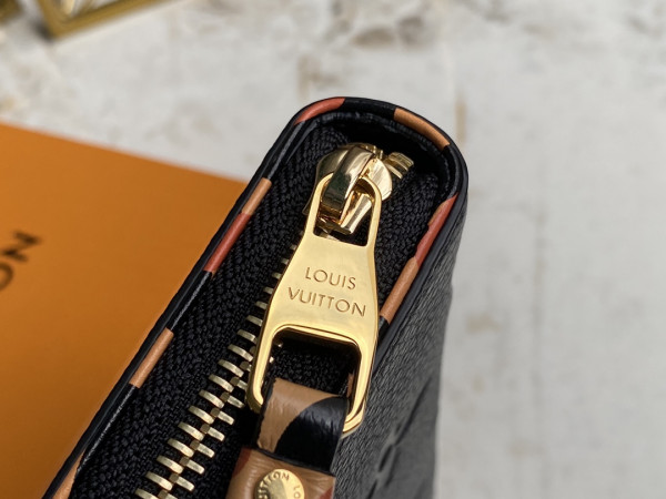 l0*is V*t0n zippy wallet