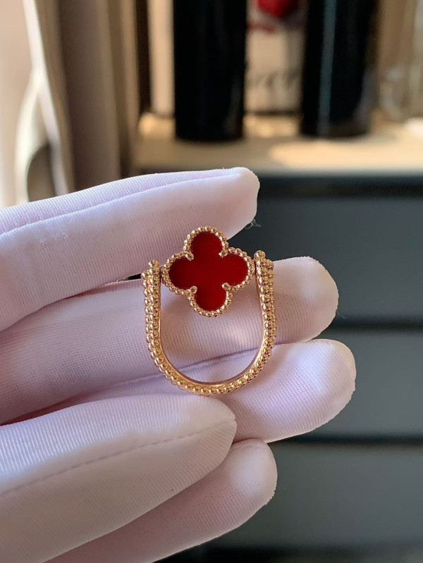 V*N CL*F & arpels  perlée reversible ring