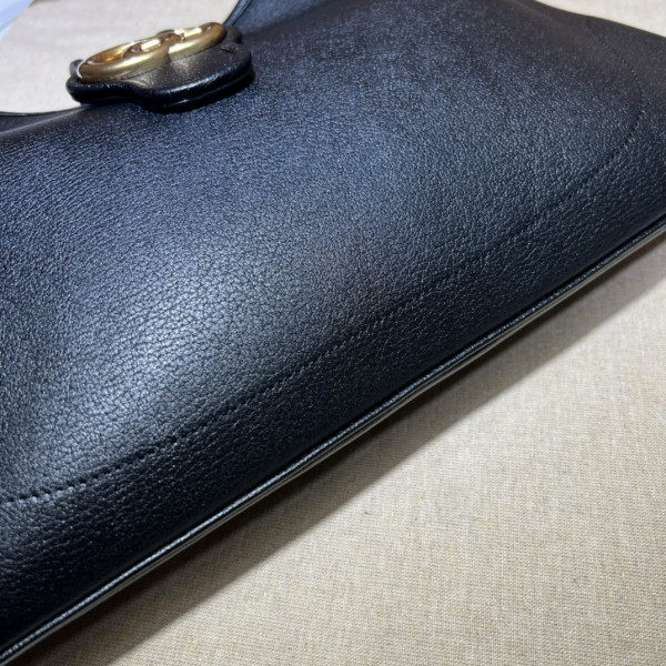 G*u*i aphrodite medium shoulder bag