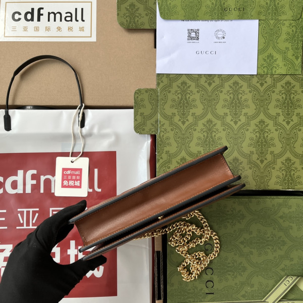 G*u*i gg matelassÉ chain wallet