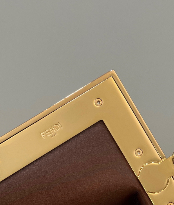 F**di first-32.5-15-23.5cm