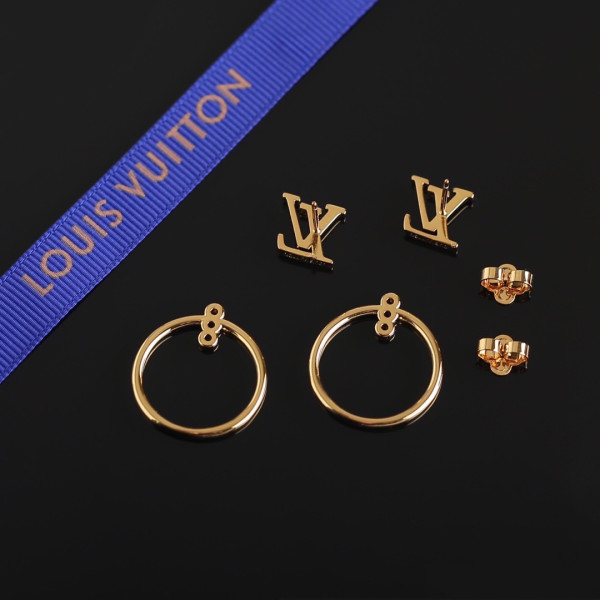 l0*is V*t0n earrings