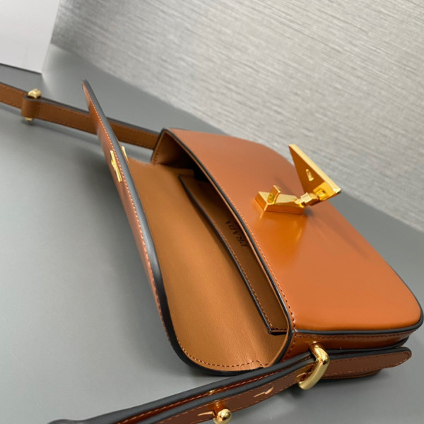 Pra*a patent bag-20.5*10.5*4cm