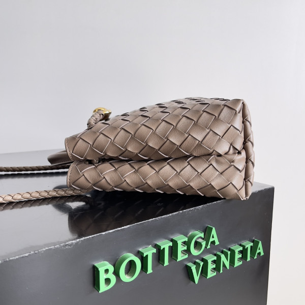 bo*te*ga Ve*ne*ta small andiamo-25*22*10.5cm