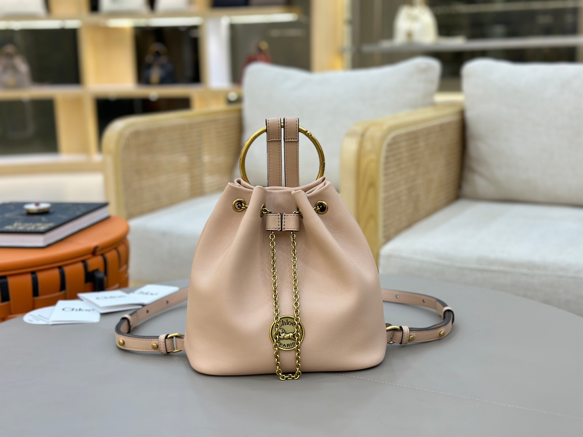 Chloe bracelet backpack in grained leather- 22*20*10.5cm